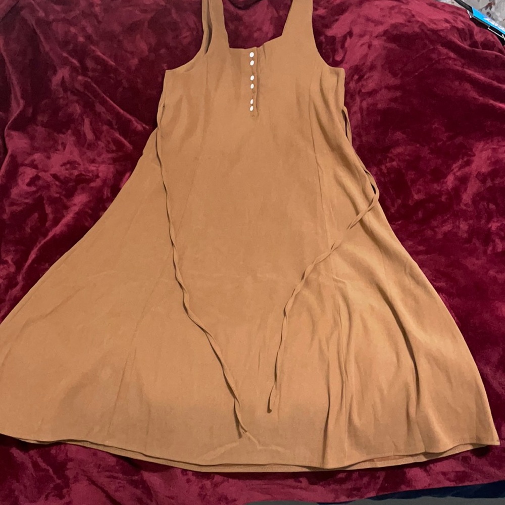Brown dress